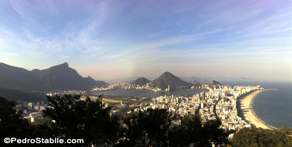 Vista_Dois_Irmaos_Pedro_Stabile_01 Vista panorâmica do Morro Dois Irmãos ©PedroStabile.com